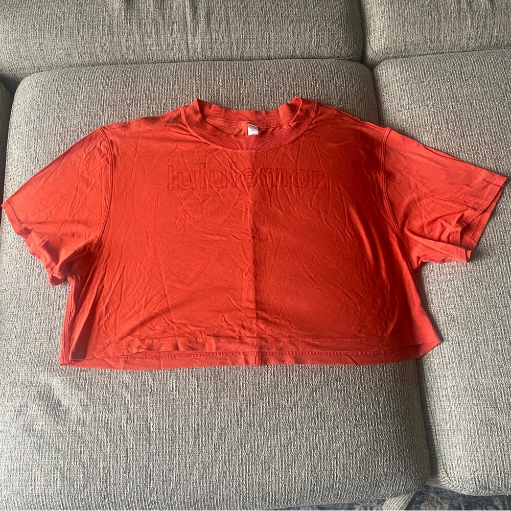 Lululemon Boxy Cropped Tee